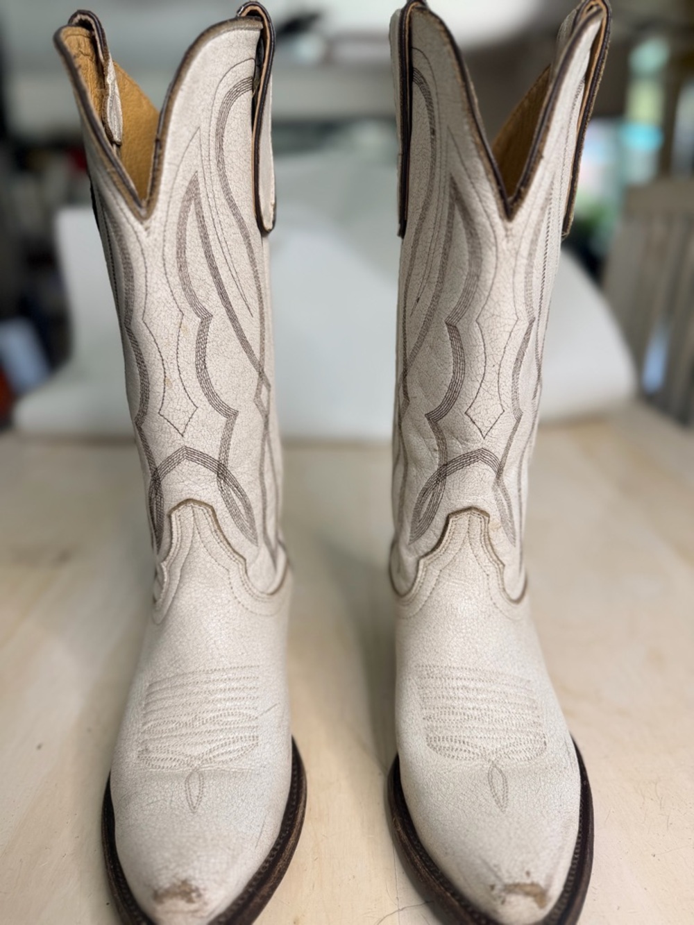 Idyllwind Cream Western Embroidered Heeled Boots